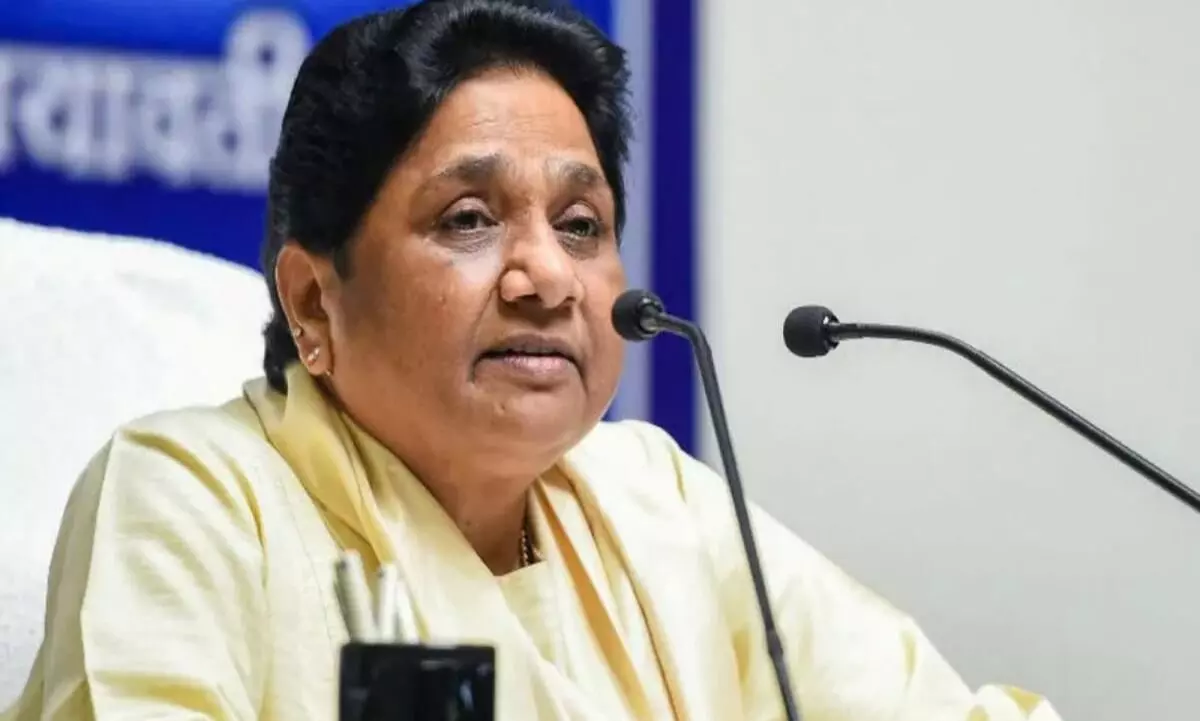 یوپی اسمبلی انتخابات 2022: مایاوتی نے برہمن برادری کو خوش کیا، کہا کہ میں صرف ترقی پر توجہ دوں گی، پارکس اور مجسمے بنانے پر نہیں یوپی اسمبلی انتخابات 2022: مایاوتی نے برہمن برادری کو خوش کیا، کہا کہ میں صرف ترقی پر توجہ دوں گی، پارکس اور مجسمے بنانے پر نہیں